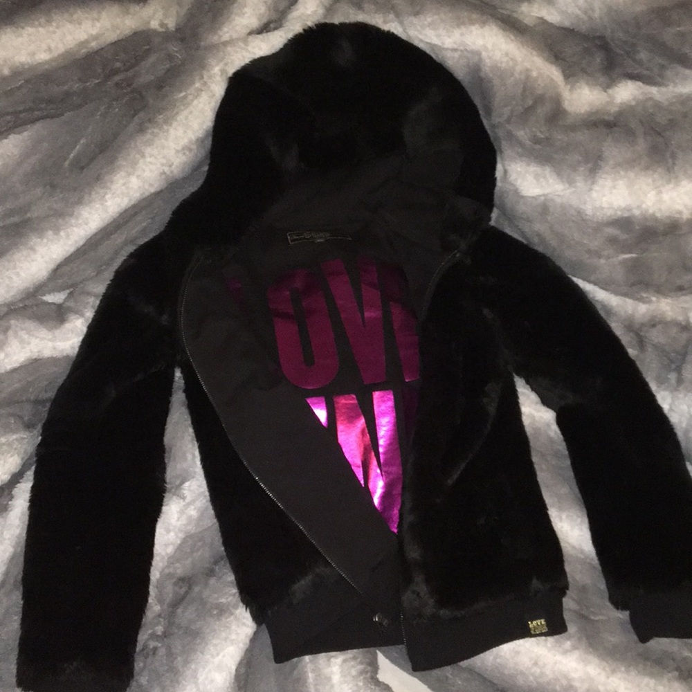 Victoria's secret "Pink" Fuzzy jacket💖